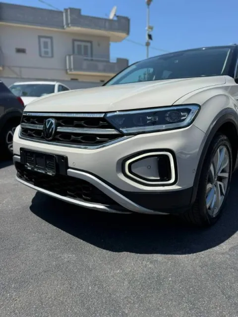 Volkswagen T-Roc 2.0 tdi Style 150cv dsg - Immagine 2