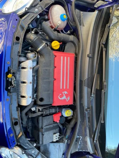 Abarth 595 1.4 16v t. t-jet Yamaha Factory Racing 160cv - Immagine 20