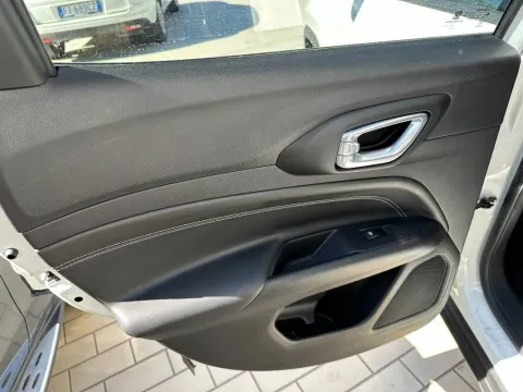 Jeep Compass 1.3 turbo t4 phev Limited 4xe auto - Immagine 19