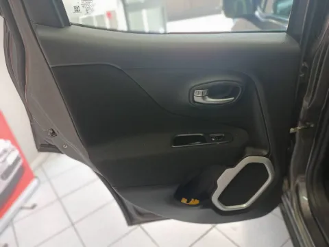Jeep Renegade 1.6 mjt Business fwd 105cv - Immagine 23