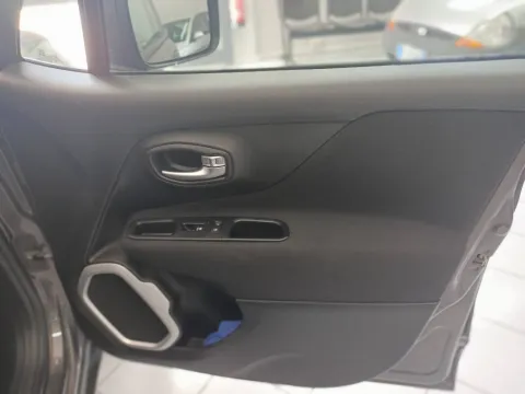 Jeep Renegade 1.6 mjt Business fwd 105cv - Immagine 27