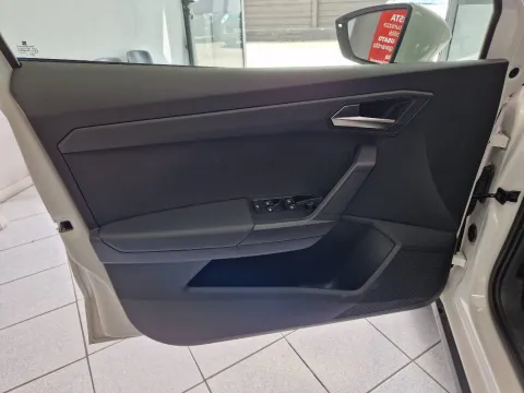 Seat Arona 1.0 ecotsi Style 95cv - Immagine 9
