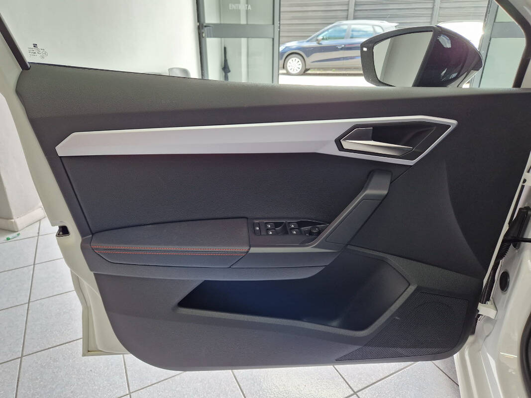 Seat Ibiza 1.0 ecotsi FR 95cv - Immagine 9