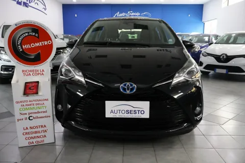 Toyota Yaris 5p 1.5h Business - Immagine 1