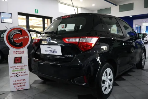Toyota Yaris 5p 1.5h Business - Immagine 5