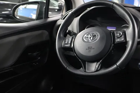 Toyota Yaris 5p 1.5h Business - Immagine 8