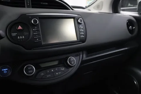 Toyota Yaris 5p 1.5h Business - Immagine 9