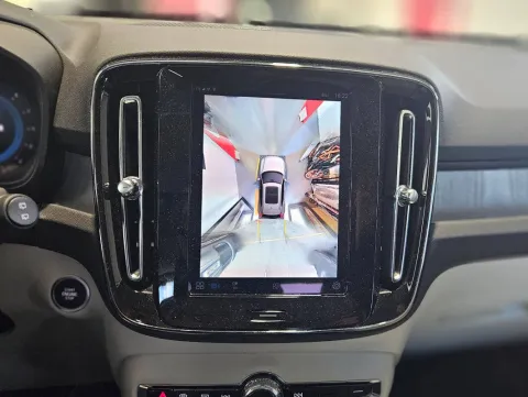 Volvo XC40 2.0 b3 Plus Dark auto - Immagine 21