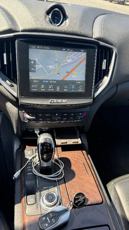 Maserati Ghibli 3.0 V6 ds 250cv auto my16 E6 - Immagine 17