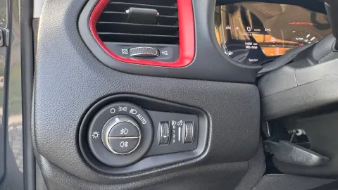 Jeep Renegade 1.3 t4 phev Trailhawk 4xe at6 - Immagine 15