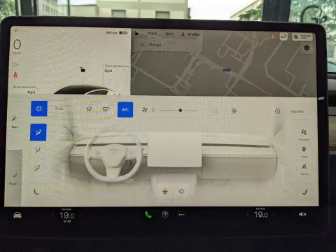 Tesla Model Y Long Range Dual Motor awd - Immagine 21