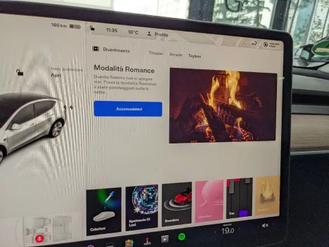 Tesla Model Y Long Range Dual Motor awd - Immagine 25