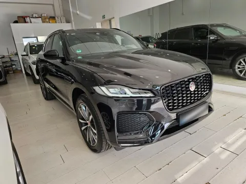 Jaguar F-Pace 2.0d i4 mhev R-Dynamic SE awd 204cv auto - Immagine 2