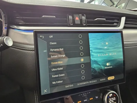 Jaguar F-Pace 2.0d i4 mhev R-Dynamic SE awd 204cv auto - Immagine 30