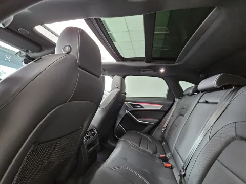 Jaguar F-Pace 2.0d i4 mhev R-Dynamic SE awd 204cv auto - Immagine 30