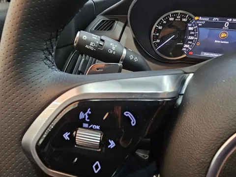 Jaguar E-Pace 2.0d i4 mhev R-Dynamic SE awd 163cv auto - Immagine 22