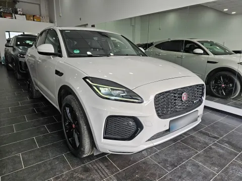 Jaguar E-Pace 2.0d i4 mhev R-Dynamic SE awd 163cv auto - Immagine 2