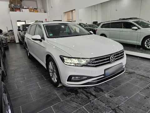 Volkswagen Passat Variant 2.0 tdi Business 150cv dsg - Immagine 2