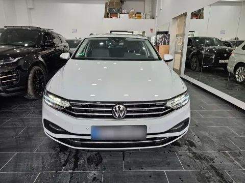 Volkswagen Passat Variant 2.0 tdi Business 150cv dsg - Immagine 3
