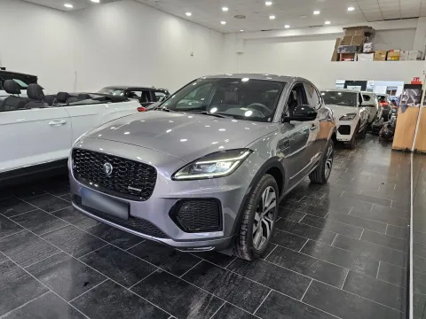 Jaguar E-Pace 2.0d i4 mhev R-Dynamic SE awd 163cv auto - Immagine 4