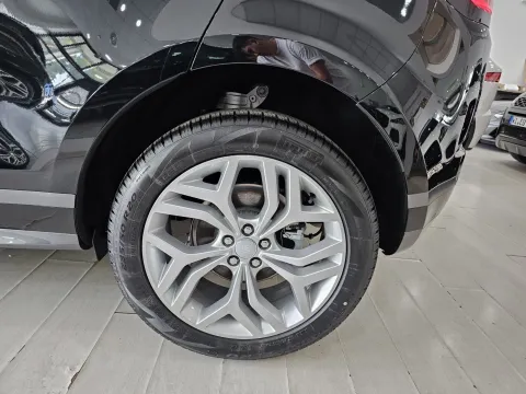 Land Rover Range Rover Evoque 2.0d i4 mhev R-Dynamic SE awd 163cv auto - Immagine 8