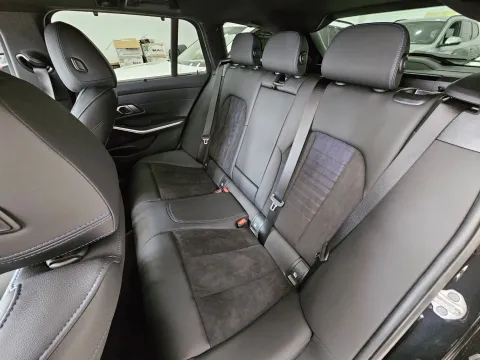 BMW 320d Touring mhev 48V xdrive MSport auto - Immagine 14