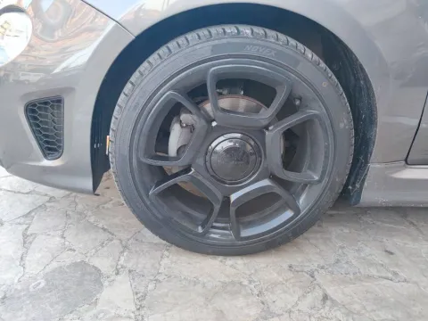 Abarth 595 1.4 t-jet 145cv - Immagine 16