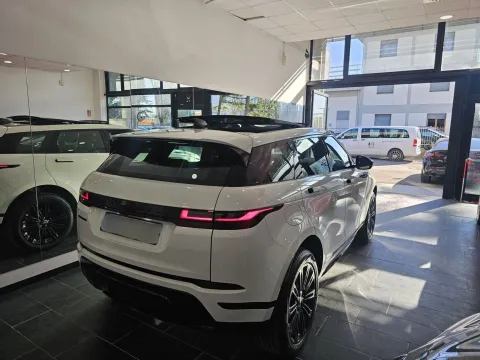 Land Rover Range Rover Evoque 2.0d i4 mhev R-Dynamic SE awd 204cv auto - Immagine 7