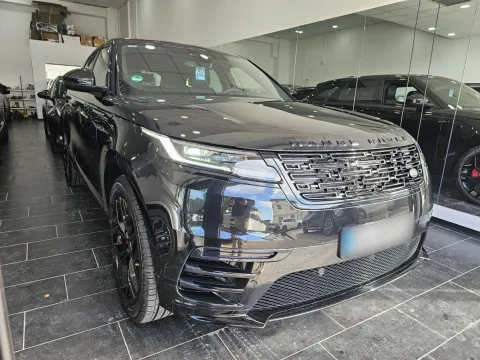 Land Rover Range Rover Velar 2.0d i4 mhev R-Dynamic SE 4wd 204cv auto - Immagine 2