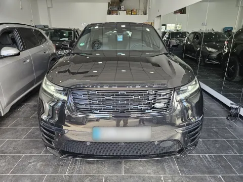 Land Rover Range Rover Velar 2.0d i4 mhev R-Dynamic SE 4wd 204cv auto - Immagine 3