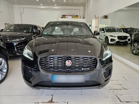 Jaguar E-Pace 2.0d i4 mhev R-Dynamic SE awd 163cv auto - Immagine 3