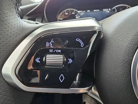 Jaguar E-Pace 2.0d i4 mhev R-Dynamic SE awd 163cv auto - Immagine 20