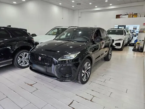 Jaguar E-Pace 2.0d i4 mhev R-Dynamic SE awd 163cv auto - Immagine 4