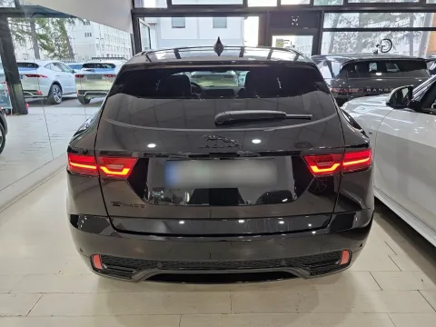 Jaguar E-Pace 2.0d i4 mhev R-Dynamic SE awd 163cv auto - Immagine 6