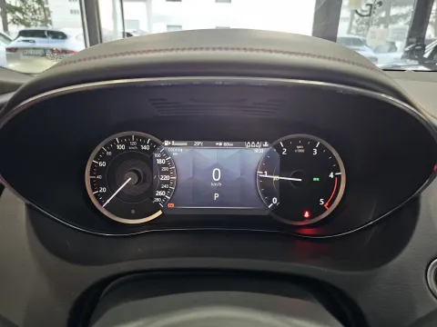 Jaguar E-Pace 2.0d i4 mhev R-Dynamic SE awd 163cv auto - Immagine 17