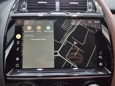 Jaguar E-Pace 2.0d i4 mhev R-Dynamic SE awd 163cv auto - Immagine 21