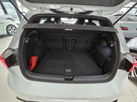 Volkswagen Golf 2.0 tdi R-Line 150cv dsg - Immagine 10