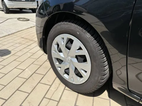 Toyota Yaris 5p 1.5h Business - Immagine 4