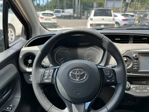 Toyota Yaris 5p 1.5h Business - Immagine 12