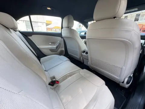 Mercedes A 200 Premium - Immagine 27