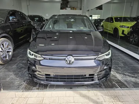 Volkswagen Golf 1.5 etsi evo R-Line 150cv dsg - Immagine 3