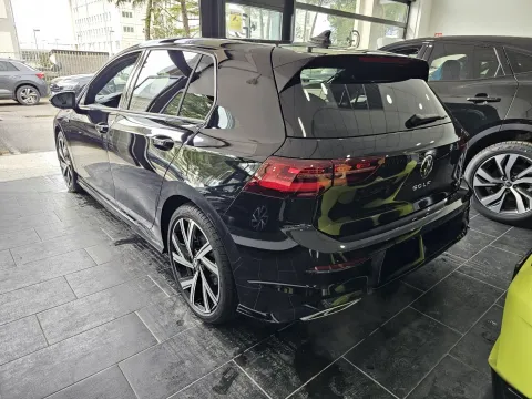 Volkswagen Golf 1.5 etsi evo R-Line 150cv dsg - Immagine 5