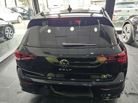 Volkswagen Golf 1.5 etsi evo R-Line 150cv dsg - Immagine 6