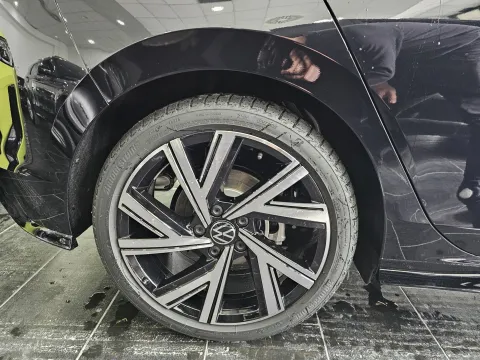 Volkswagen Golf 1.5 etsi evo R-Line 150cv dsg - Immagine 8