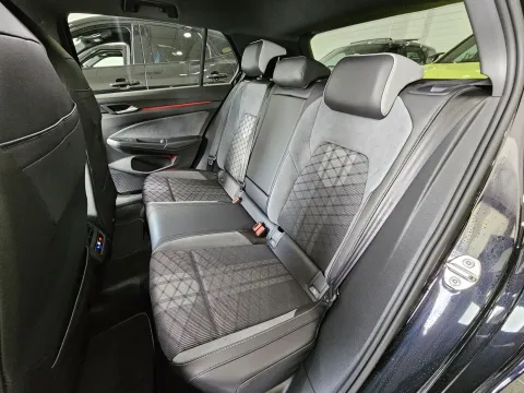 Volkswagen Golf 1.5 etsi evo R-Line 150cv dsg - Immagine 13