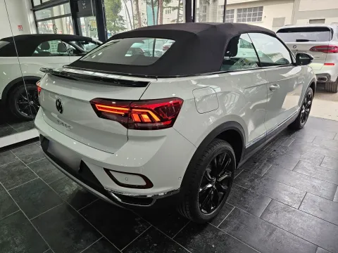 Volkswagen T-Roc Cabriolet 1.5 tsi Style dsg - Immagine 7