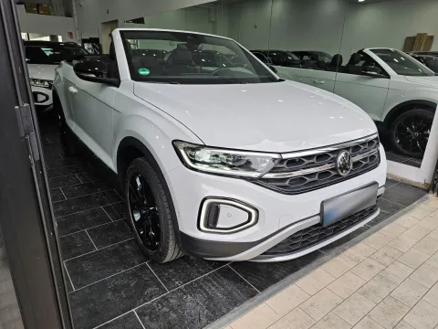 Volkswagen T-Roc Cabriolet 1.5 tsi Style dsg - Immagine 8