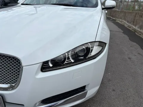 Jaguar XF Sportbrake 2.2d 200cv auto - Immagine 3