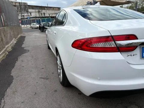Jaguar XF Sportbrake 2.2d 200cv auto - Immagine 5