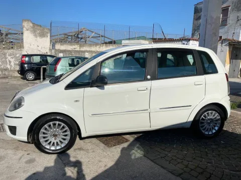 Lancia Musa 1.4 8v 5th Avenue ecochic Gpl - Immagine 3